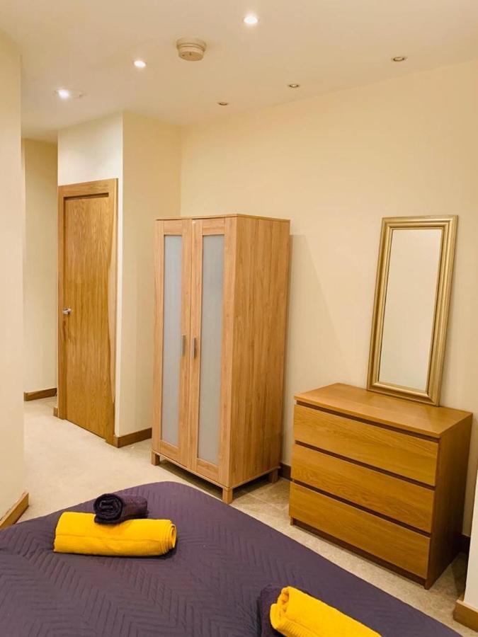 Apartment Executive